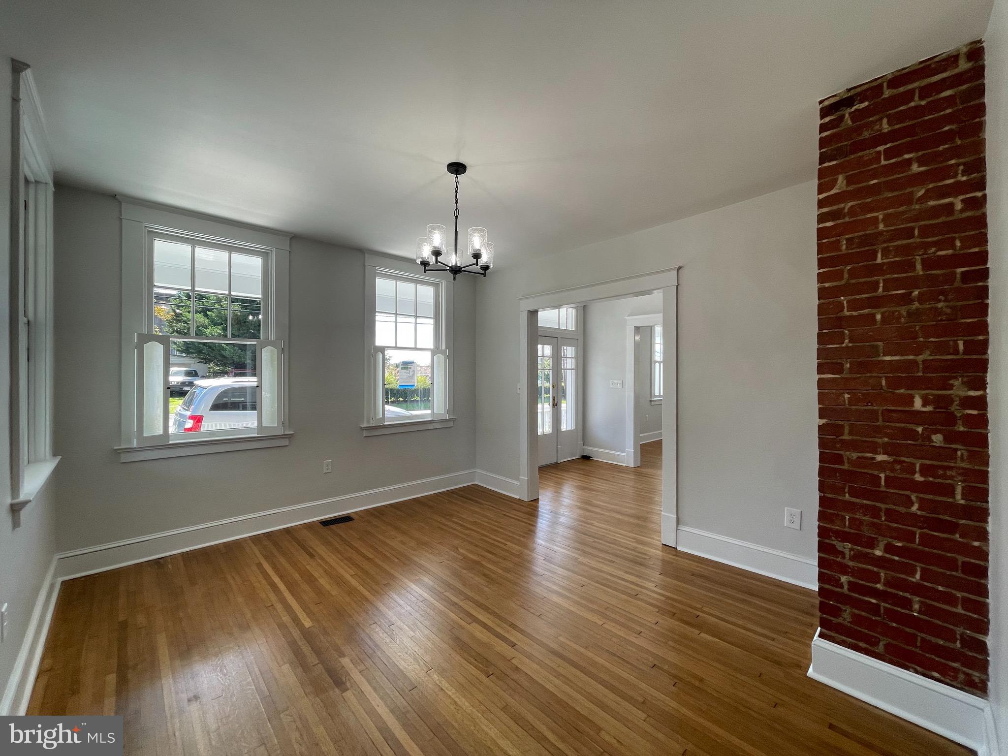 9812 Liberty Road Frederick, MD 21701 - Photo 10 of 33 Living room