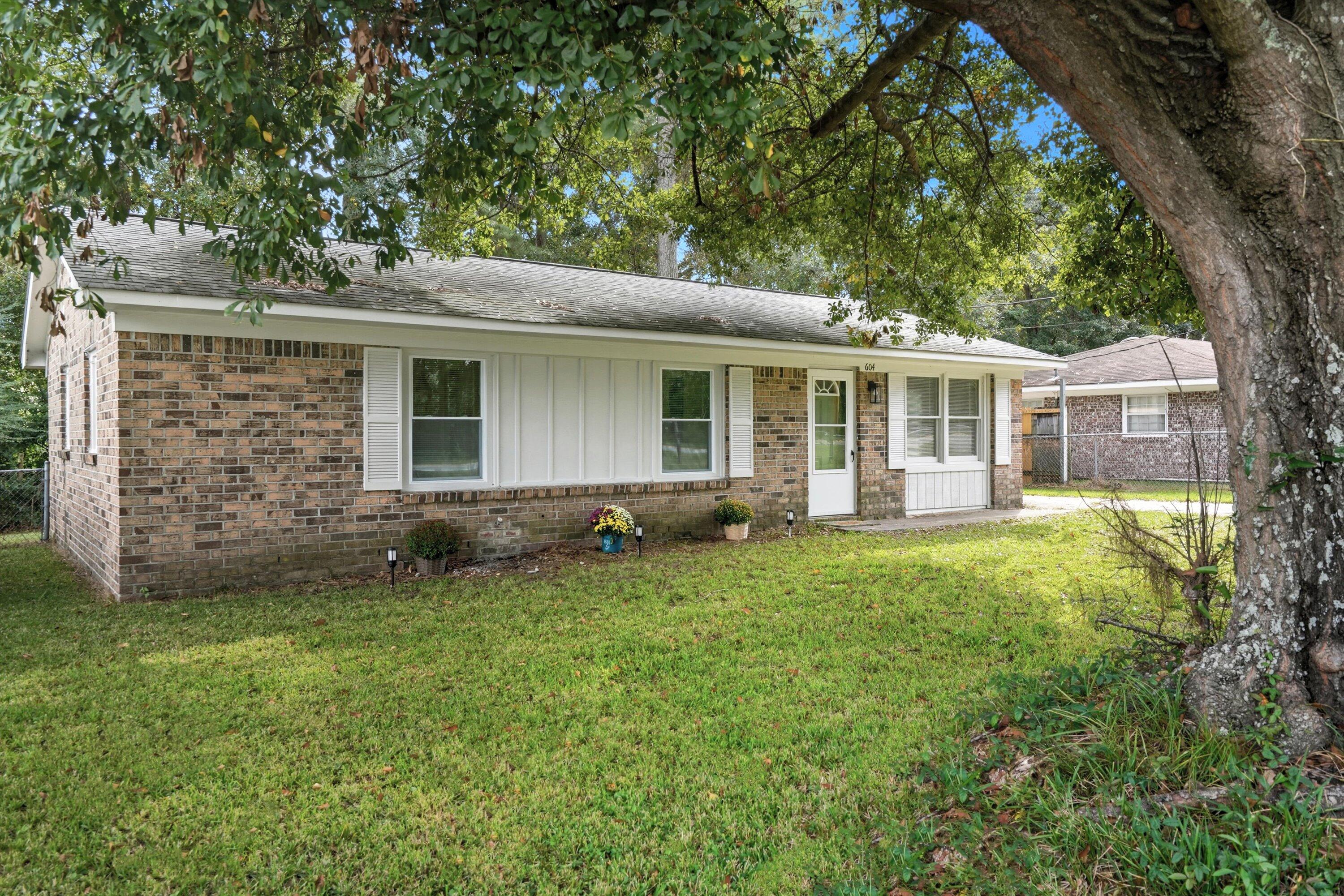 604 Beech Hill Road Summerville, SC 29485 - Photo 21 of 23 Exterior
