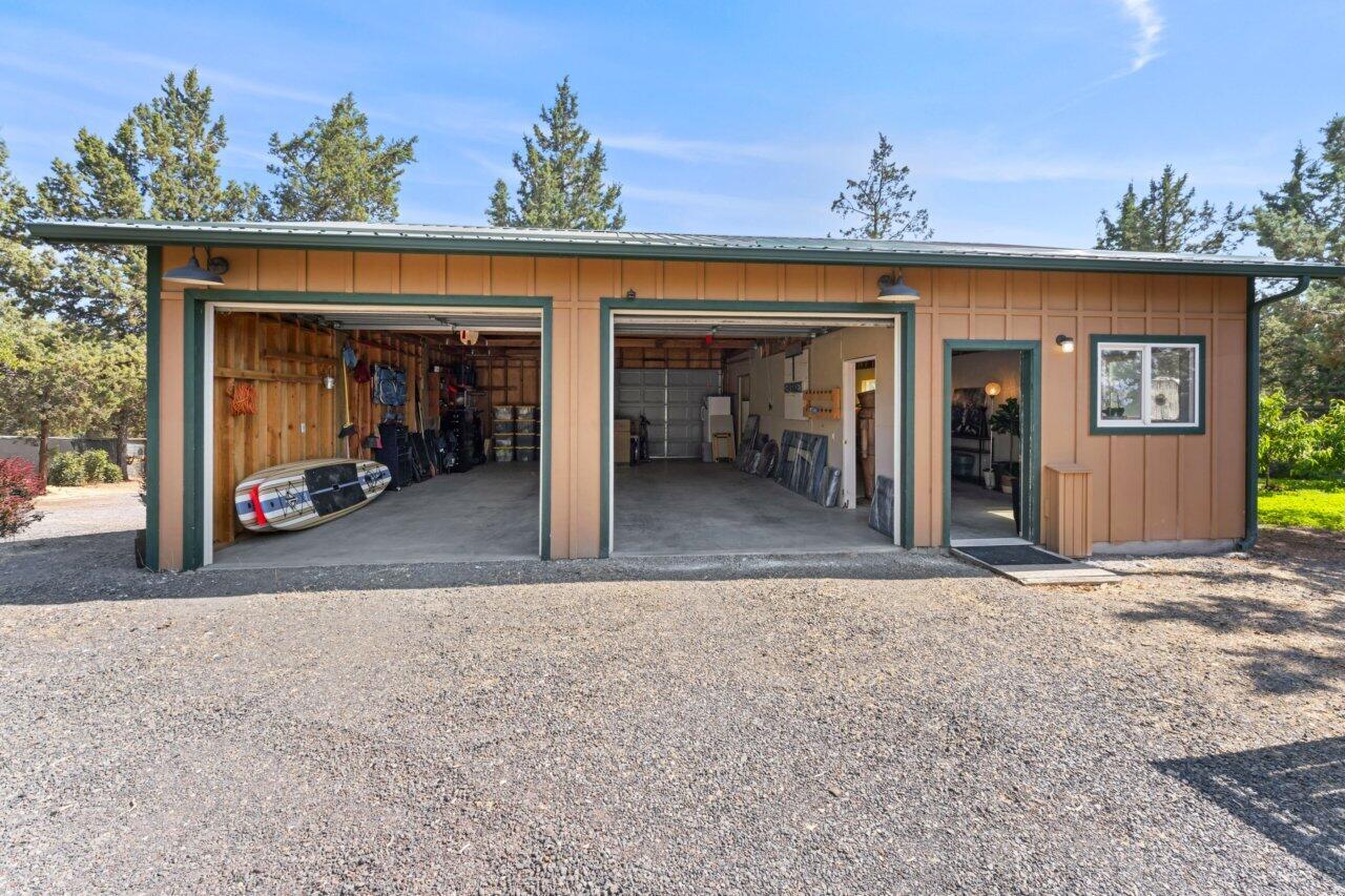 8095 Southwest Sand Ridge Road Terrebonne, OR 97760 - Photo 25 of 47 Oversized Two Car Garage