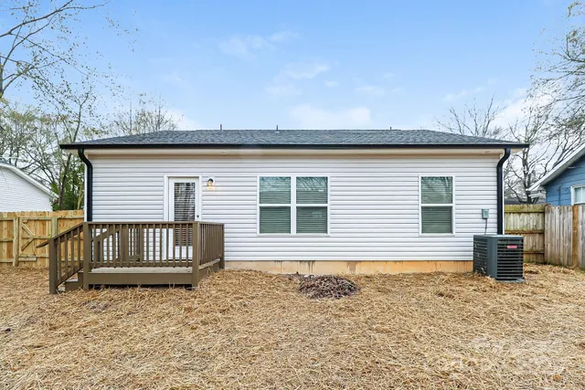 $1,850 | 106 South Elm Street, Gastonia, NC 28052