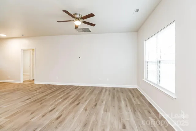 $1,850 | 106 South Elm Street, Gastonia, NC 28052