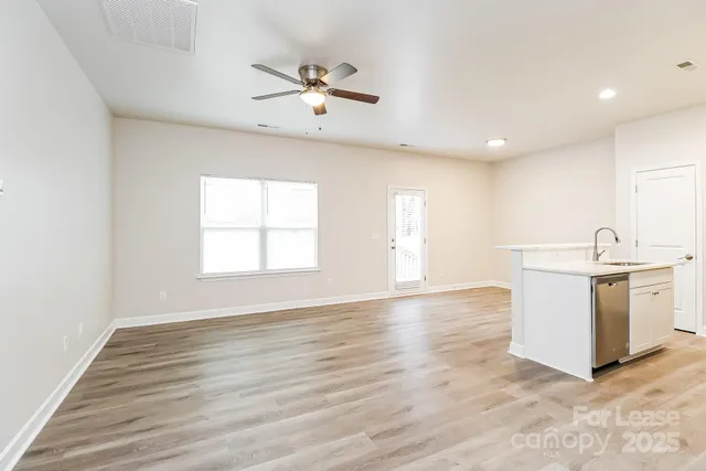 $1,850 | 106 South Elm Street, Gastonia, NC 28052