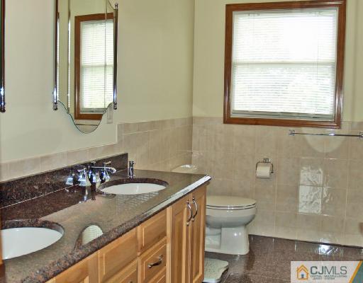 9 Hillsdale Road Edison, NJ 08820 - Photo 8 of 8 Gallery Image 8