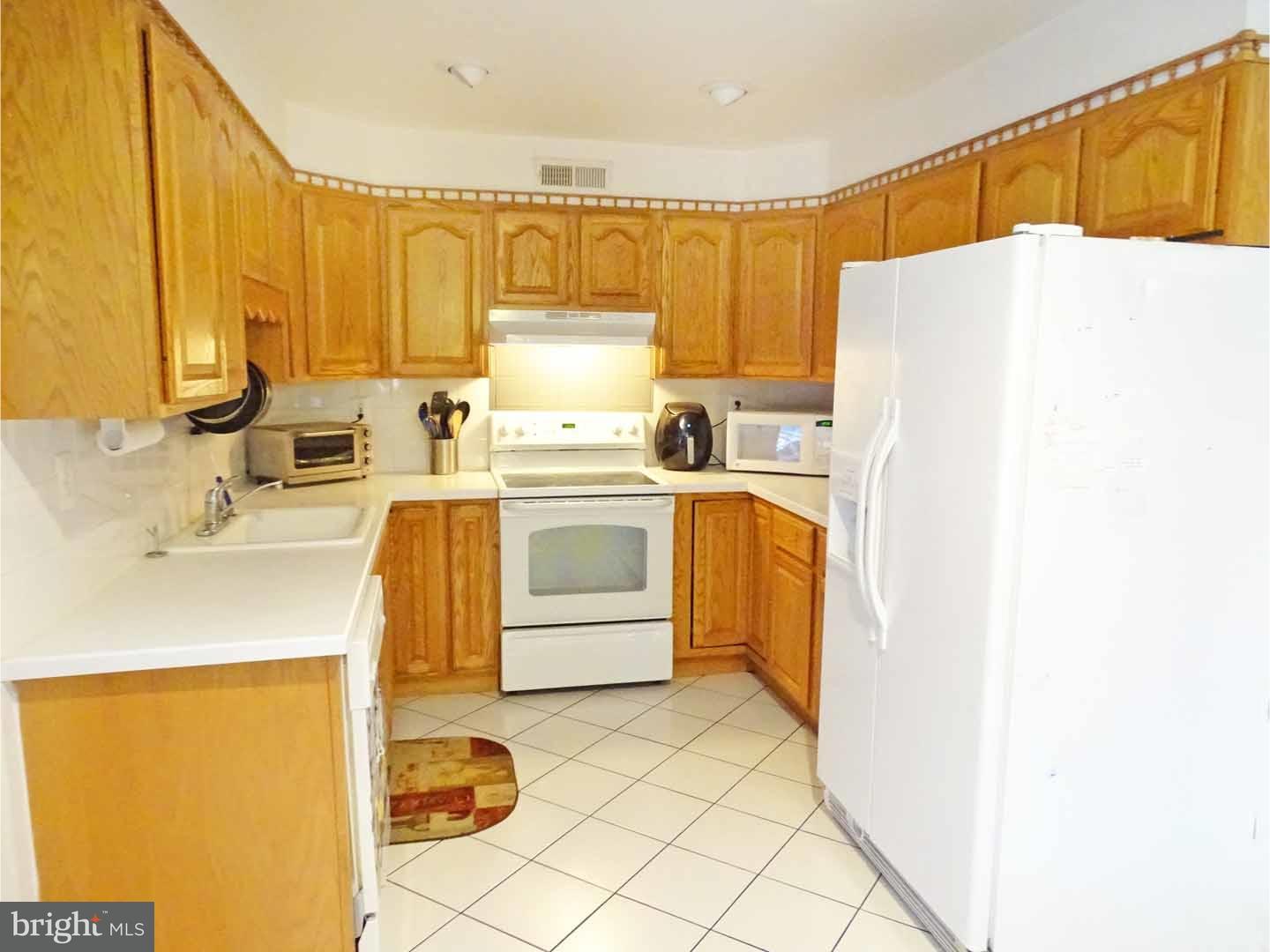 10 Margin Road Levittown, PA 19056 - Photo 6 of 22 Gallery Image 6