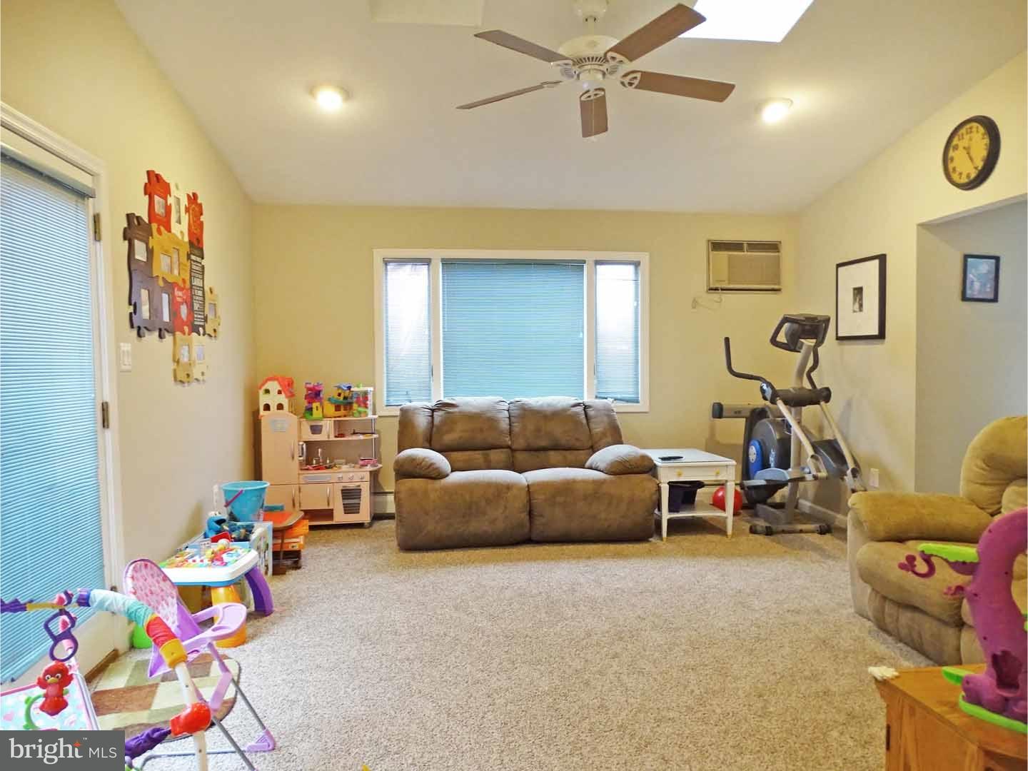10 Margin Road Levittown, PA 19056 - Photo 9 of 22 Gallery Image 9