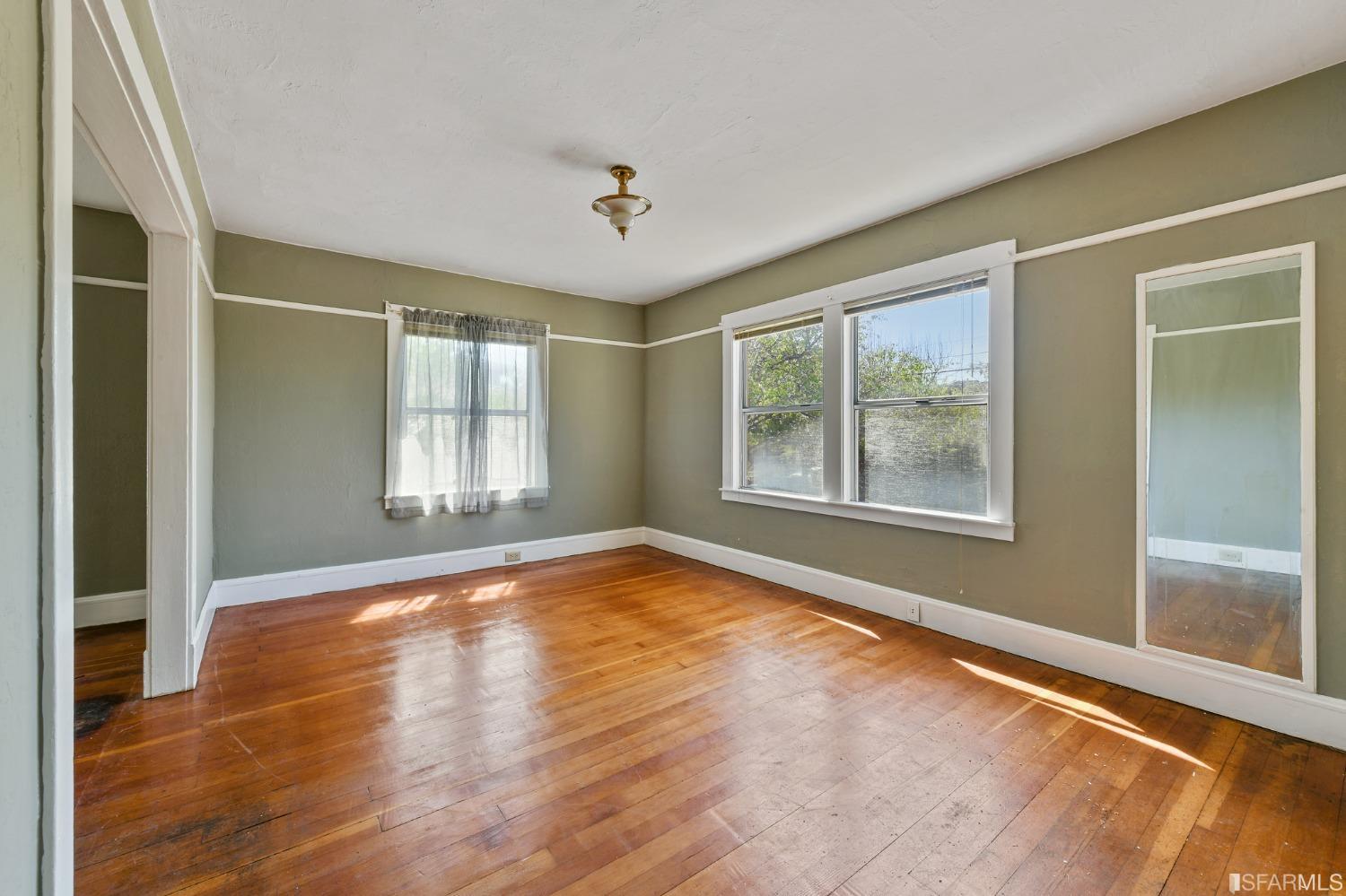 2437 Acton Street Berkeley, CA 94702 - Photo 8 of 36