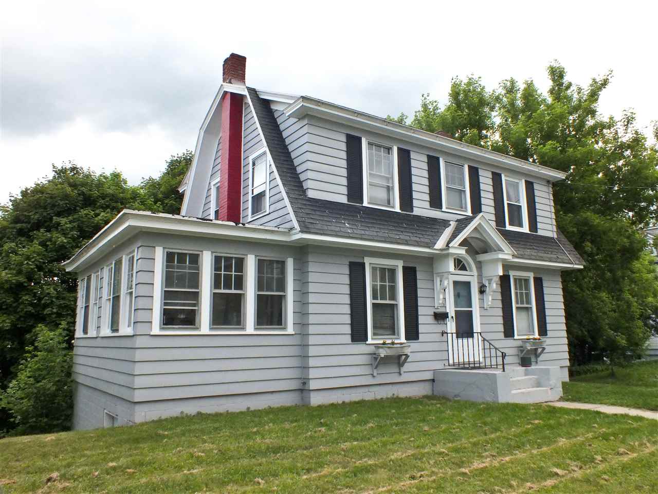115 Grove Street Rutland, VT 05701 - Photo 1 of 13