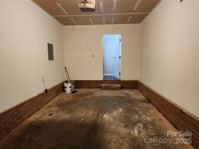 $269,900 | 5855 Amity Springs Drive, Charlotte, NC 28212