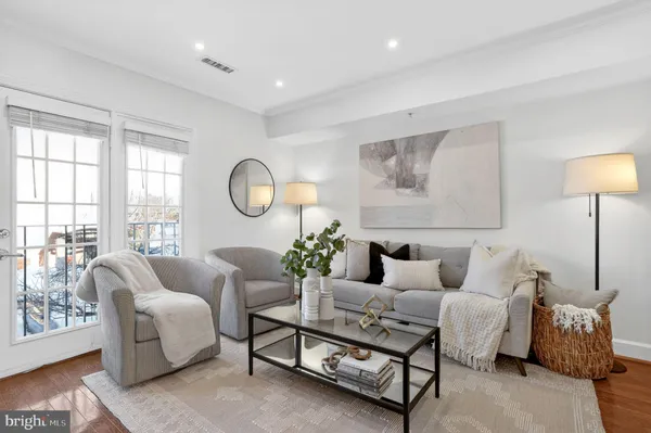 $380,000 | 3805 Porter Street Northwest, Unit 201, Washington, DC 20016