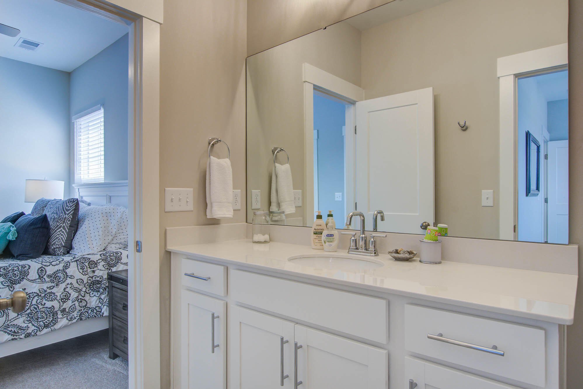 319 Baritone Road Summerville, SC 29486 - Photo 25 of 31 319 (24)