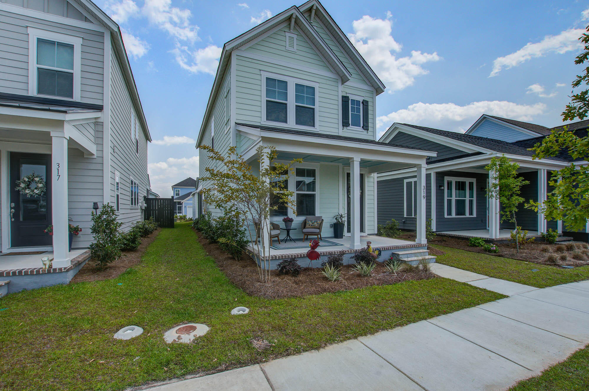 319 Baritone Road Summerville, SC 29486 - Photo 3 of 31 319 (3)