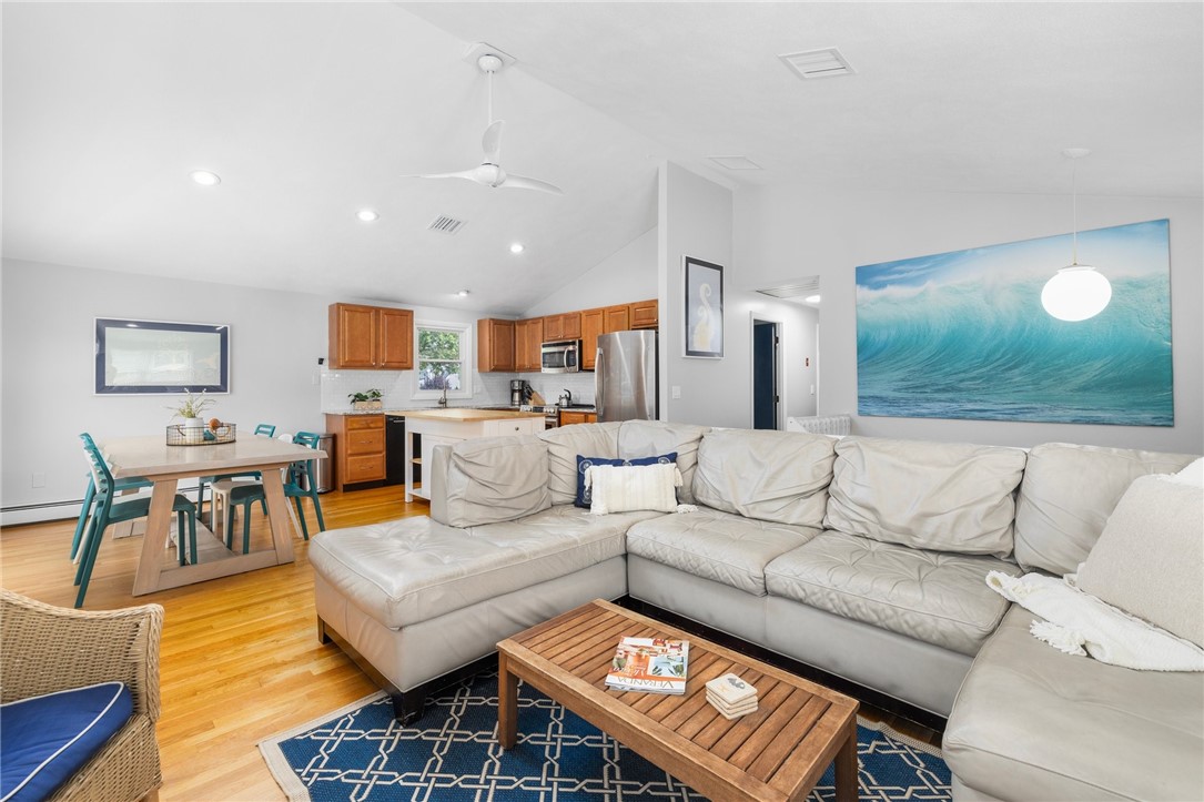 38 Maywood Road Narragansett, RI 02882 - Photo 12 of 38 Gallery Image 12
