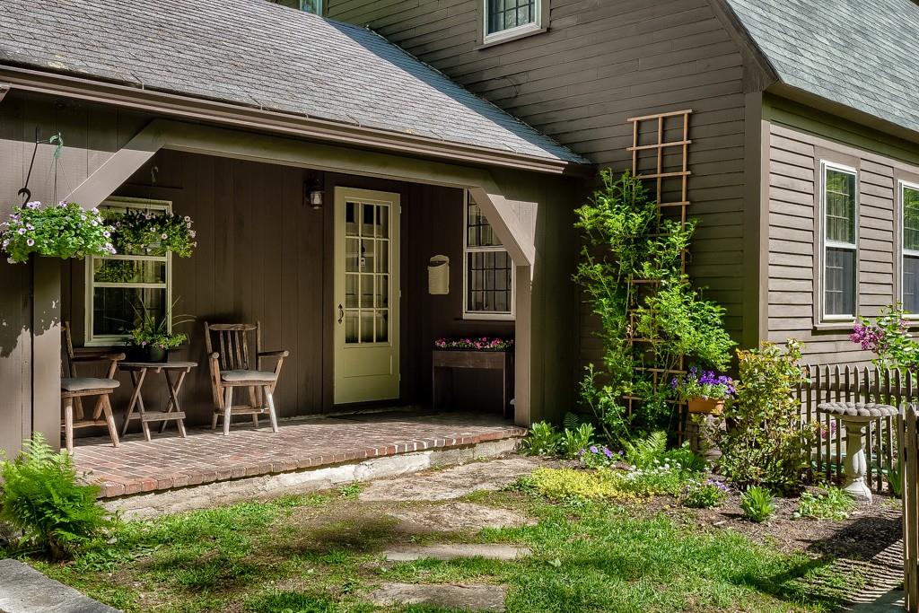8 7 Bridge Road Lancaster, MA 01523 - Photo 9 of 11 Gallery Image 9