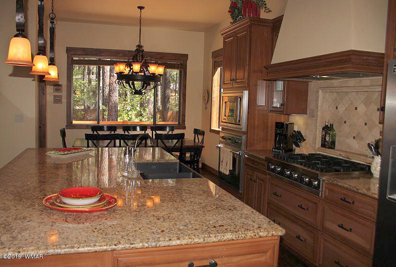 8219 Wild Horse Road Pinetop, AZ 85935 - Photo 7 of 36 Gallery Image 7