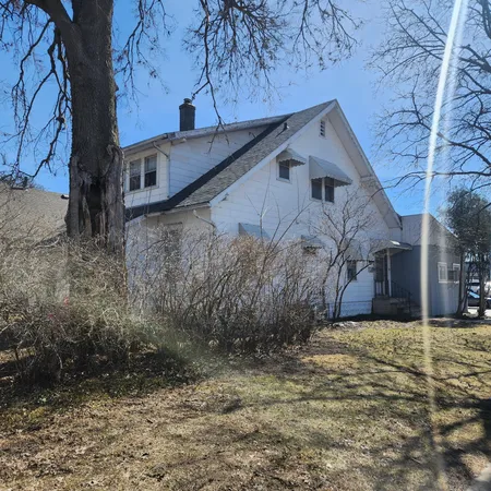 $324,990 | 1110 West Oakland Avenue, Austin, MN 55912