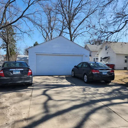 $324,990 | 1110 West Oakland Avenue, Austin, MN 55912
