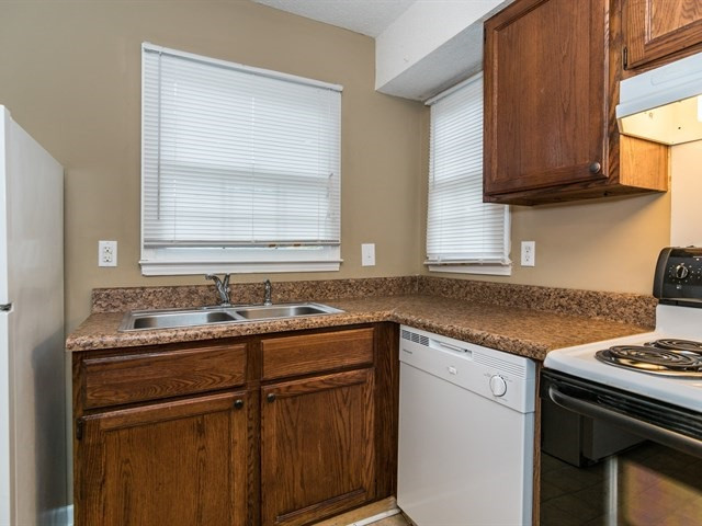 3208 Comstock Road Raleigh, NC 27604 - Photo 12 of 25 Photo 12