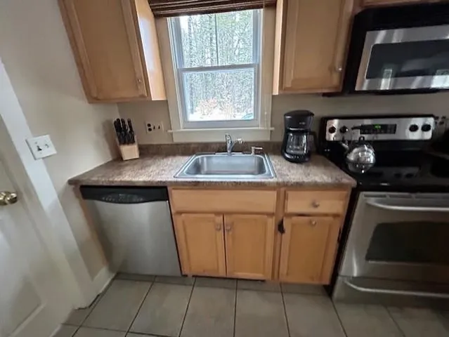 $1,850 | 4 Skytop Drive, Newbury, NH 03255