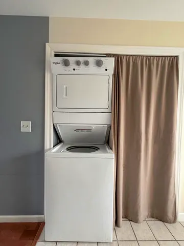 $1,985 | 175 North Waters Edge Drive, Unit 201, Glendale Heights, IL 60139