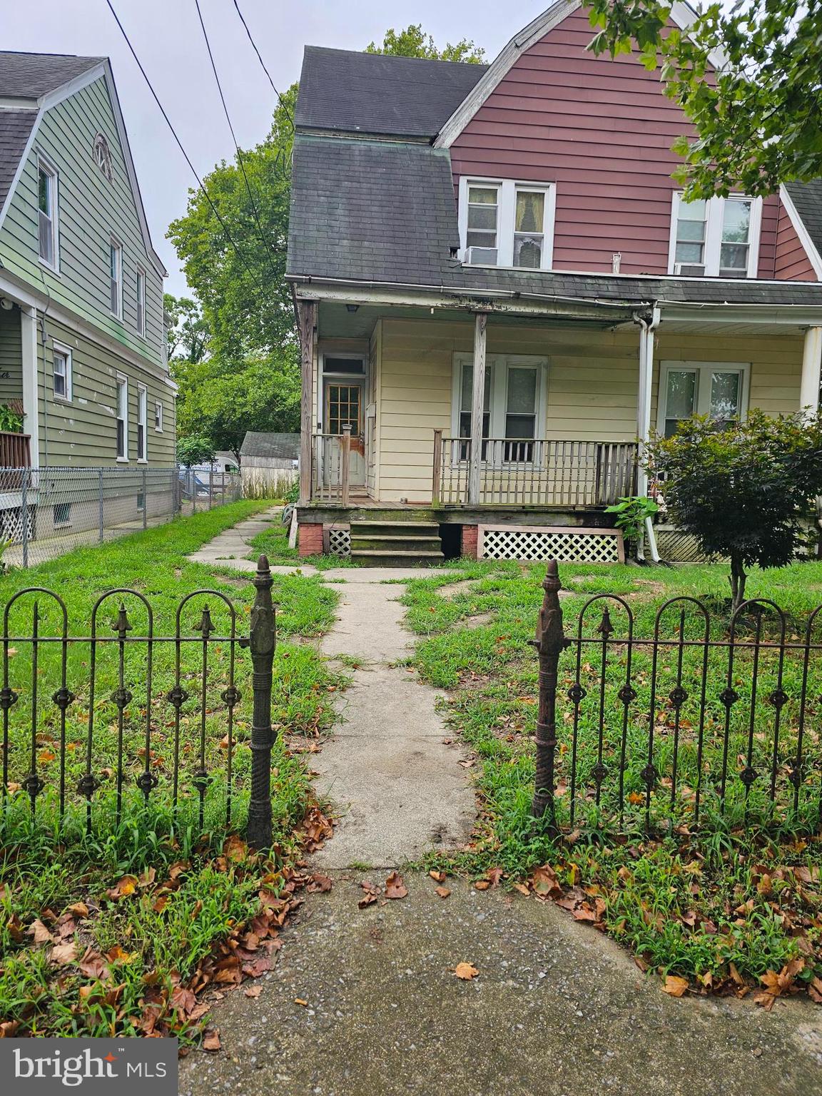 576 Columbia Ave  