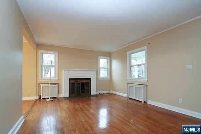 664 Harrington Road Glen Rock, NJ 07452 - Photo 3 of 22