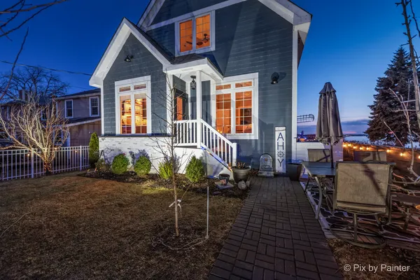 $950,000 | 26089 West Calhoun Avenue, Antioch, IL 60002