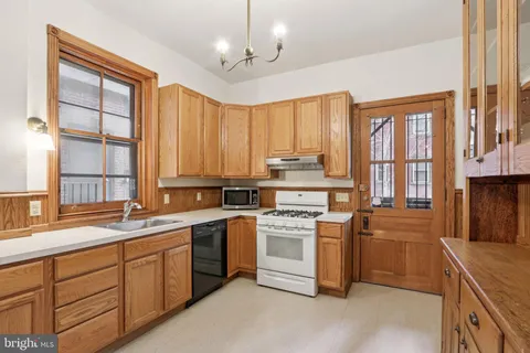 $1,175,000 | 905 South 48th Street, Philadelphia, PA 19143
