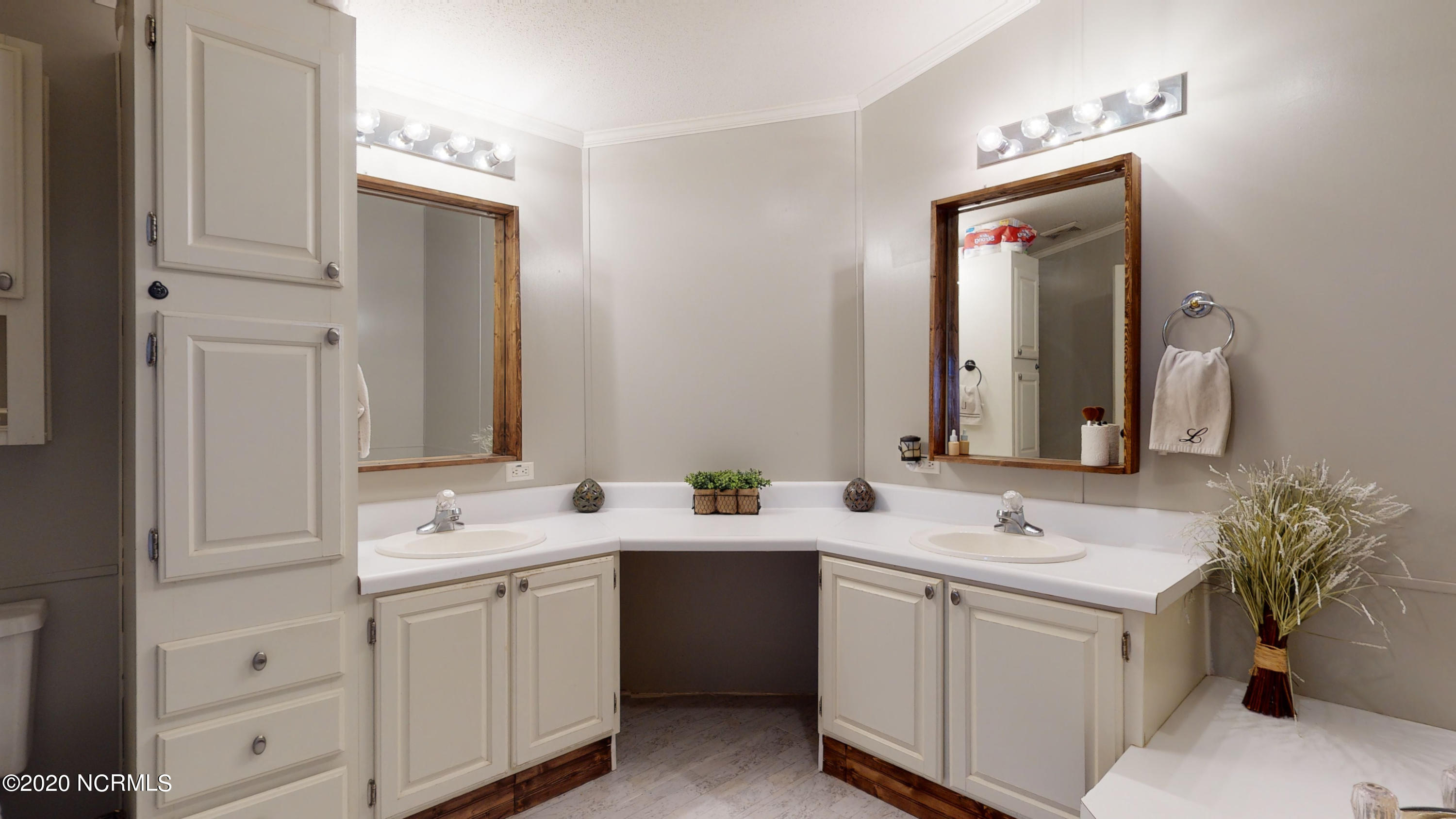 212 Newbold Road Jacksonville, NC 28540 - Photo 14 of 19 Master Bath
