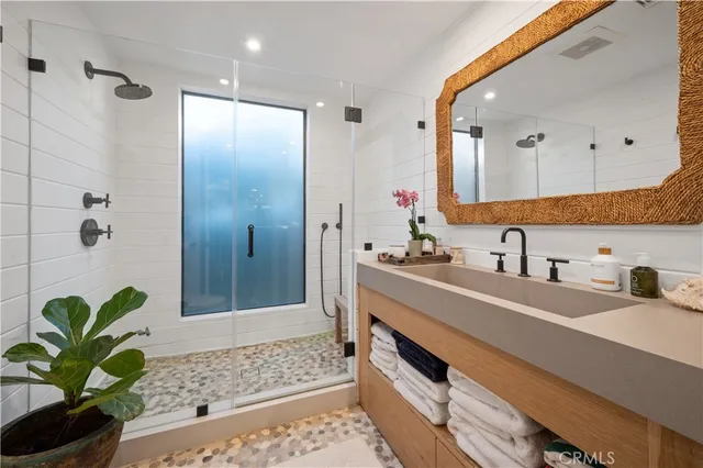 $2,295,000 | 5526 Fulton Avenue, Sherman Oaks, CA 91401