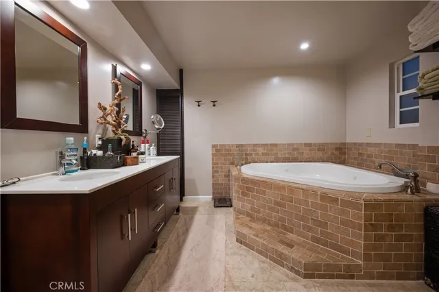 $2,295,000 | 5526 Fulton Avenue, Sherman Oaks, CA 91401