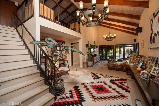 $2,295,000 | 5526 Fulton Avenue, Sherman Oaks, CA 91401