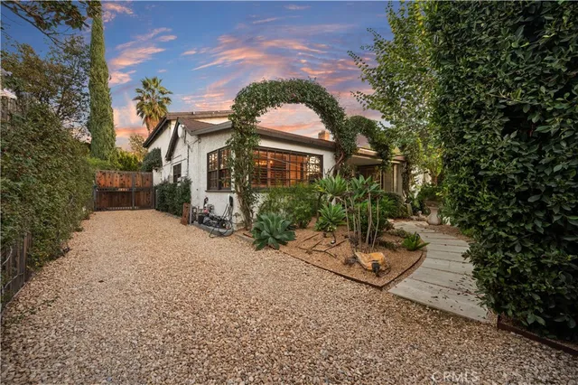 $2,295,000 | 5526 Fulton Avenue, Sherman Oaks, CA 91401
