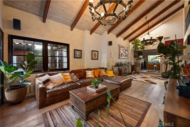 $2,295,000 | 5526 Fulton Avenue, Sherman Oaks, CA 91401