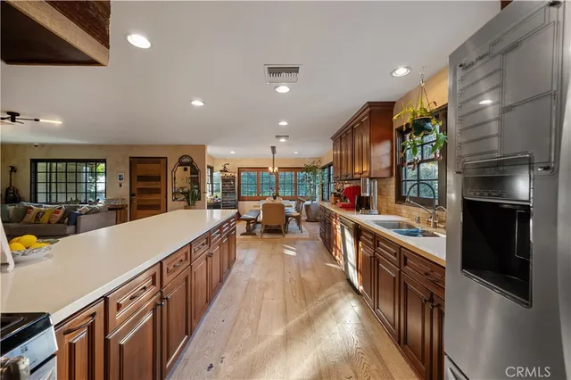 $2,295,000 | 5526 Fulton Avenue, Sherman Oaks, CA 91401