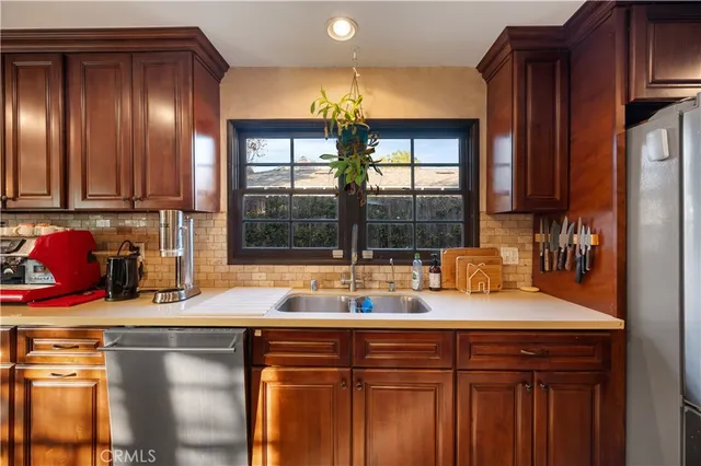 $2,295,000 | 5526 Fulton Avenue, Sherman Oaks, CA 91401