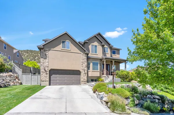 $549,900 | 6957 Comanche Street, Eagle Mountain, UT 84005