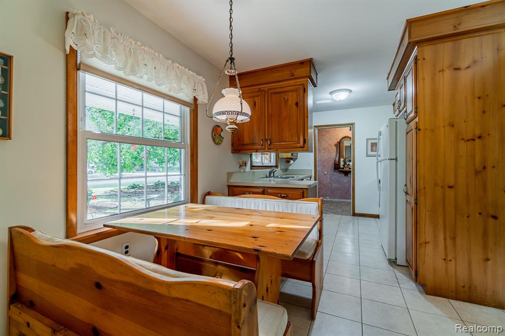 28012 Ridgebrook Road Farmington Hills, MI 48334 - Photo 13 of 43
