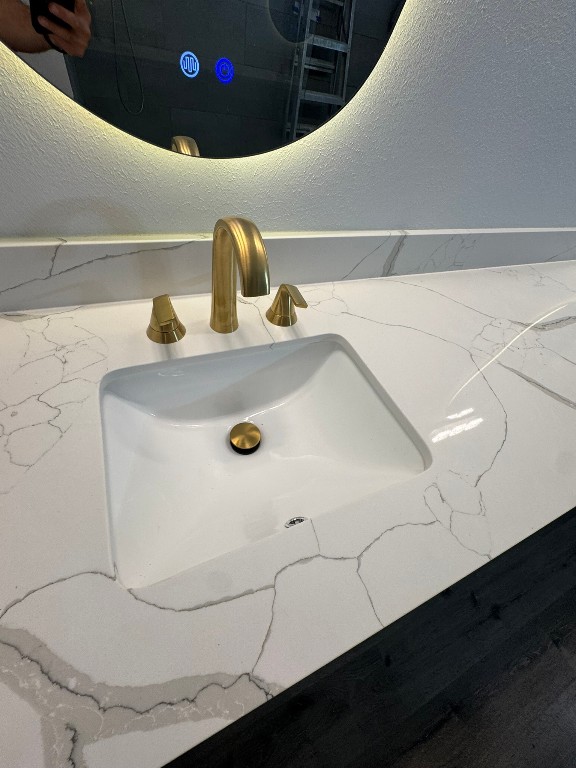 2710 Hullsmith Drive, Unit 701 Houston, TX 77063 - Photo 17 of 19 a close view of sink