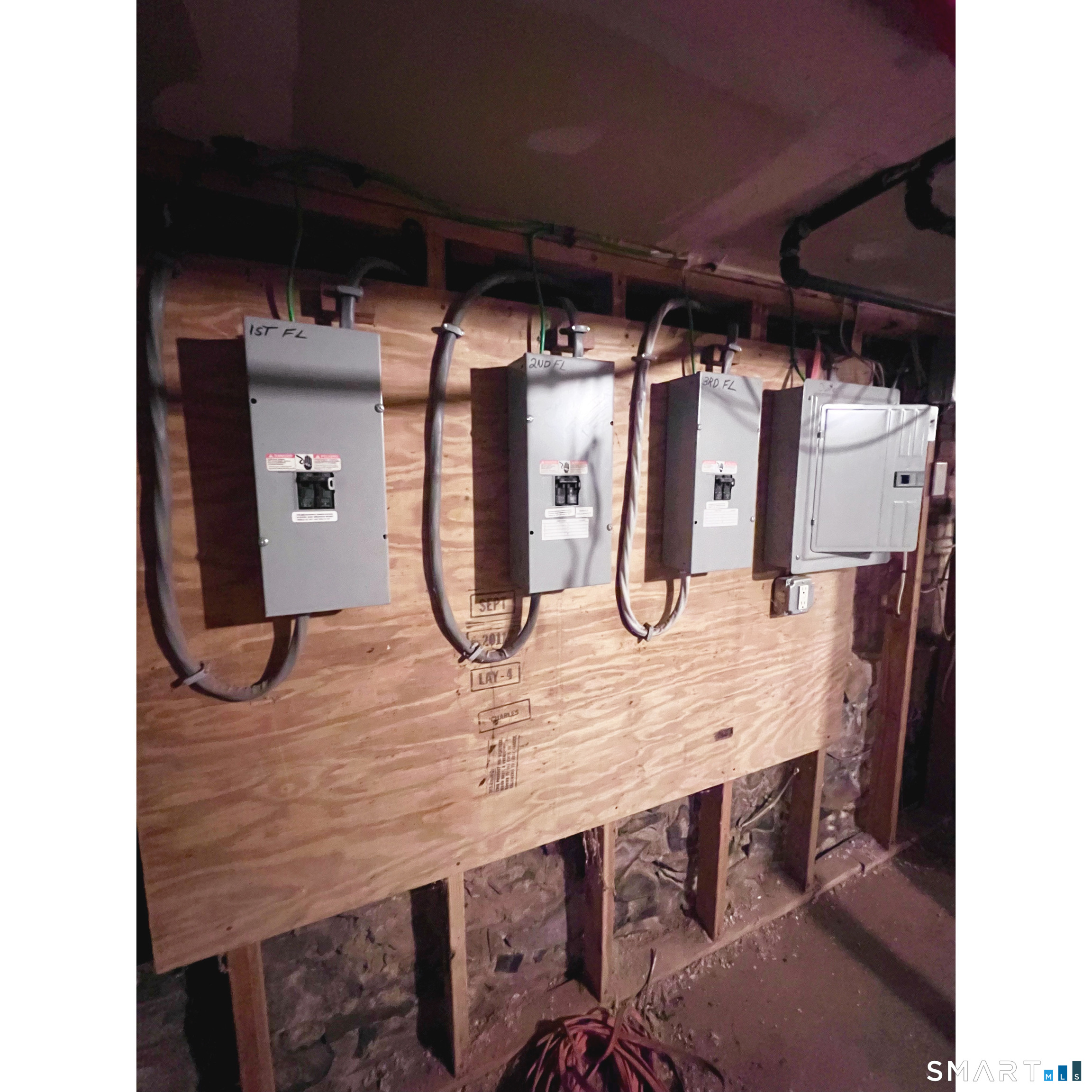 462 Summit Street Hartford, CT 06106 - Photo 4 of 6