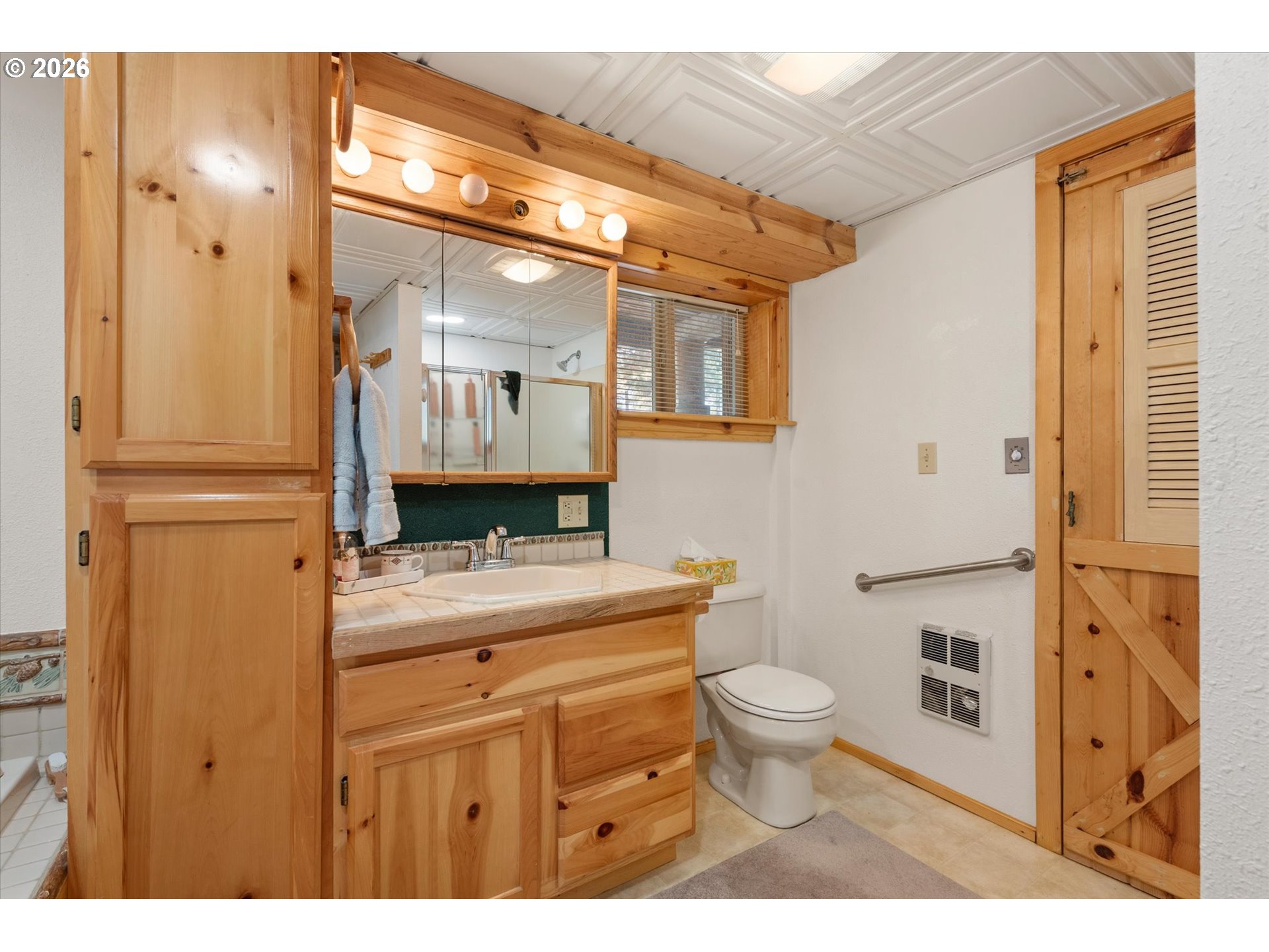 72333 Darr Road Elgin, OR 97827 - Photo 30 of 47 Bathroom