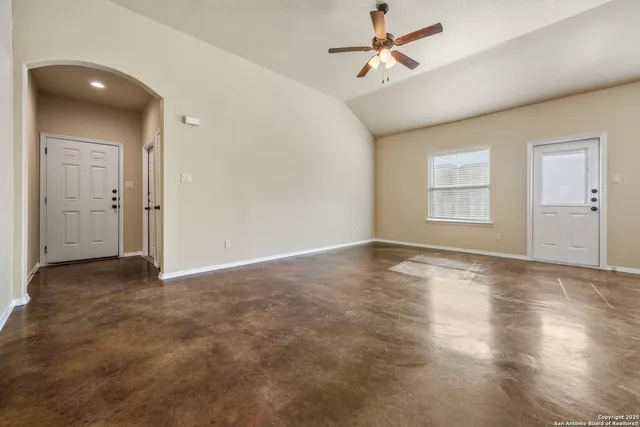 $1,500 | 212 Ragsdale Way, New Braunfels, TX 78130