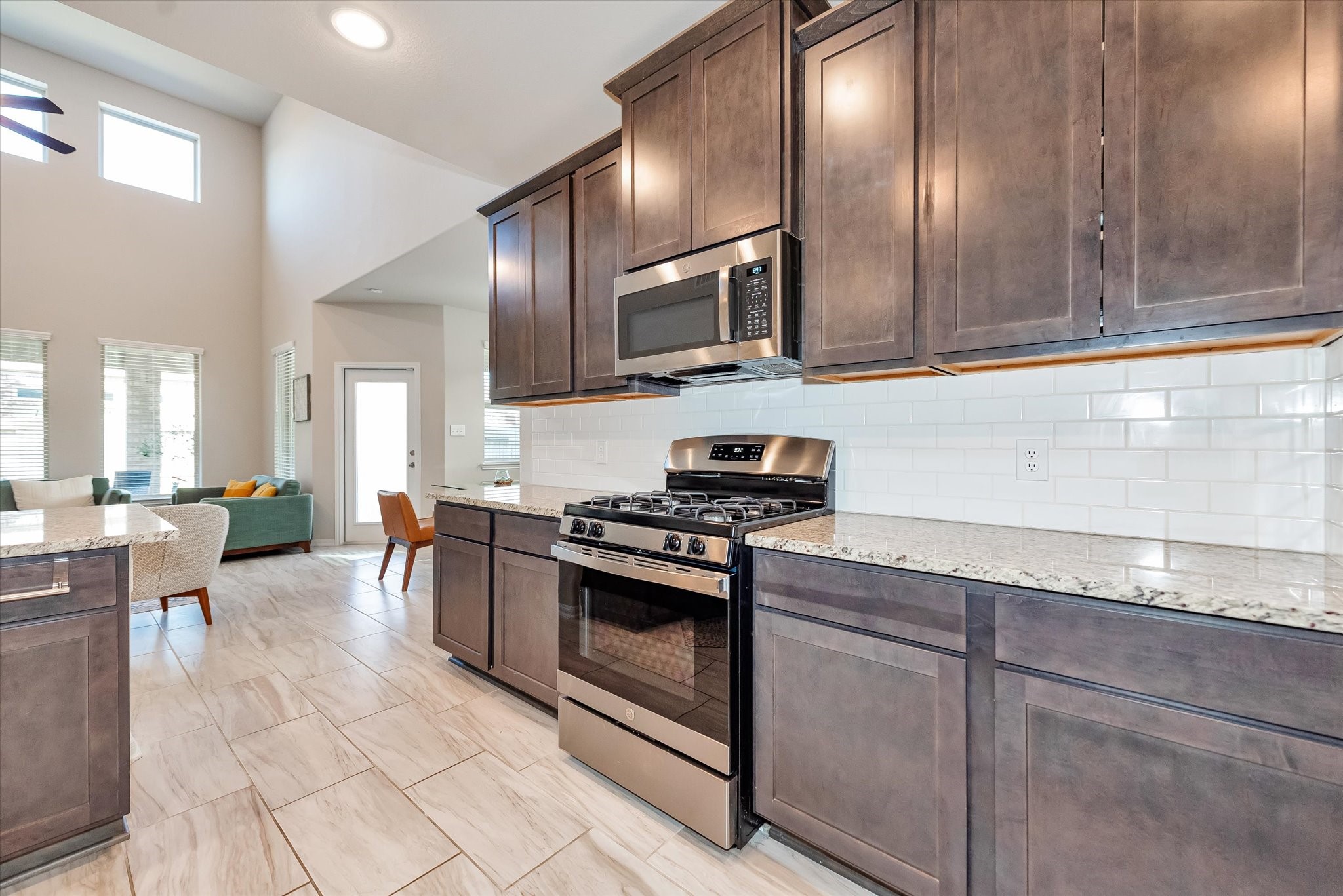 18306 Windy Knl Way Houston, TX 77084 - Photo 19 of 46 Well lit kitchen