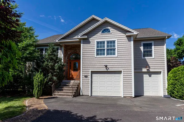 $650,000 | 255 E Road, East Windsor, CT 06016