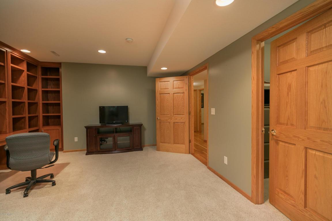 1129 Tiger Lane Southeast Rochester, MN 55904 - Photo 31 of 41 Gallery Image 31