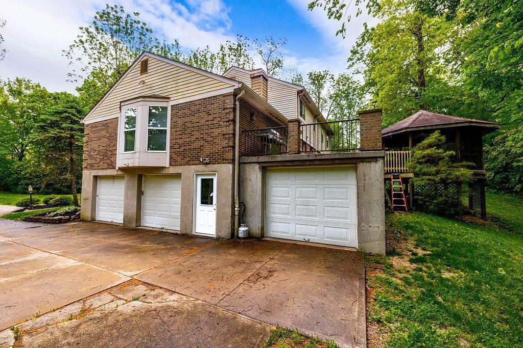 1911 Neeb Road Cincinnati, OH 45233 - Photo 40 of 49