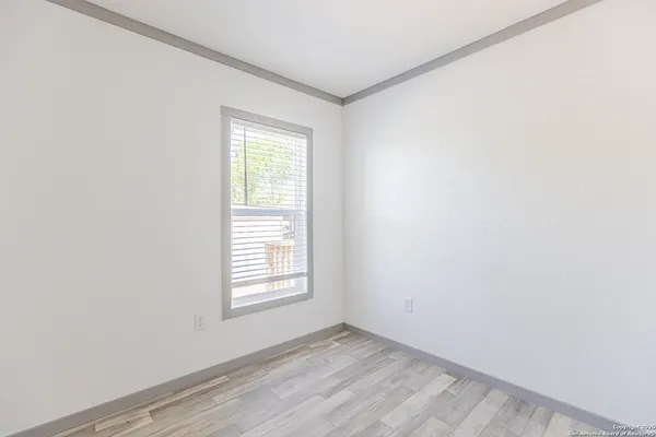 $1,150 | 193 Live Oak Street, Unit 1, Medina, TX 78055