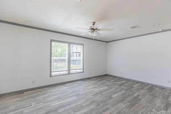 $1,150 | 193 Live Oak Street, Unit 1, Medina, TX 78055