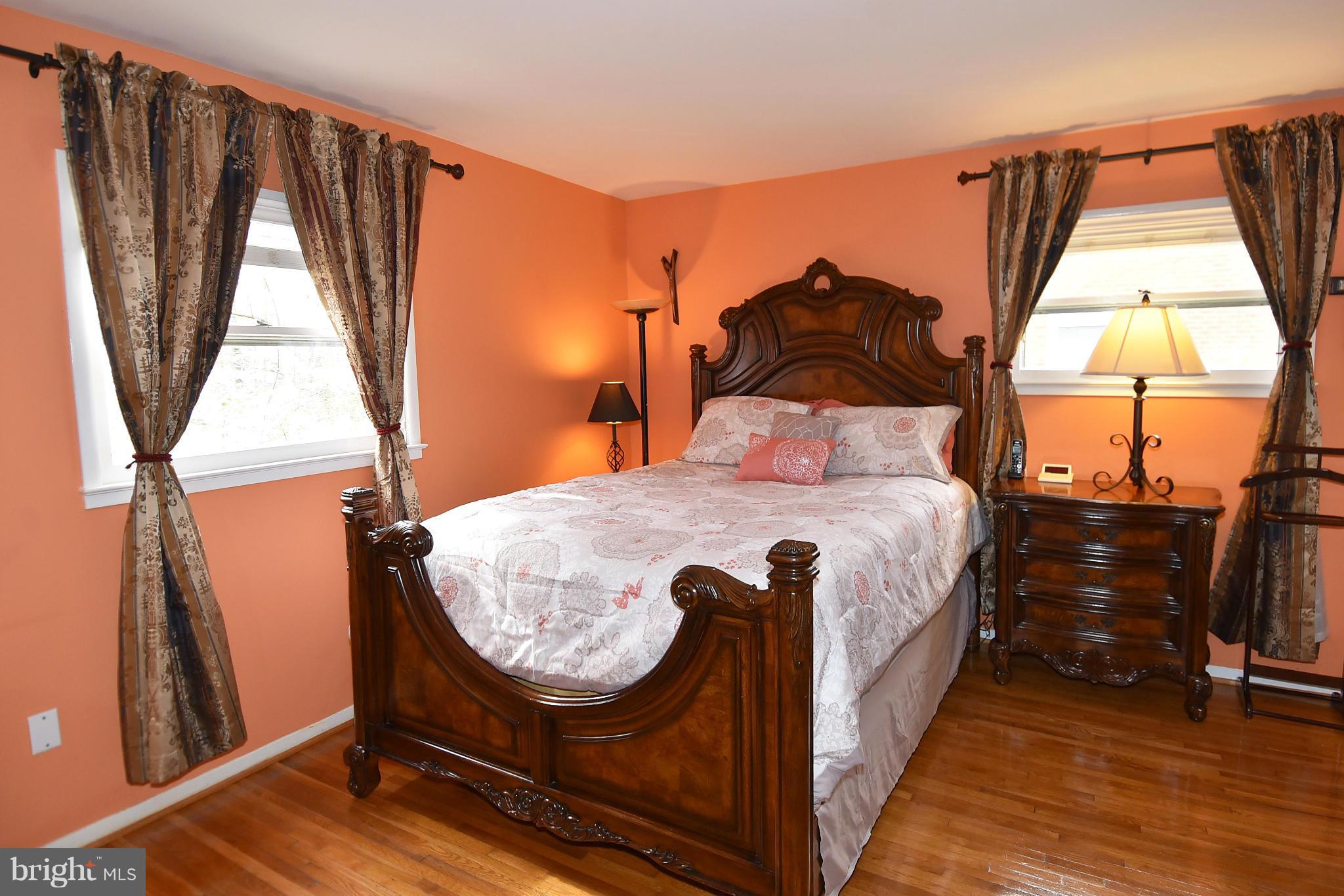5627 Heming Avenue Springfield, VA 22151 - Photo 14 of 30 Bedroom (Master)
