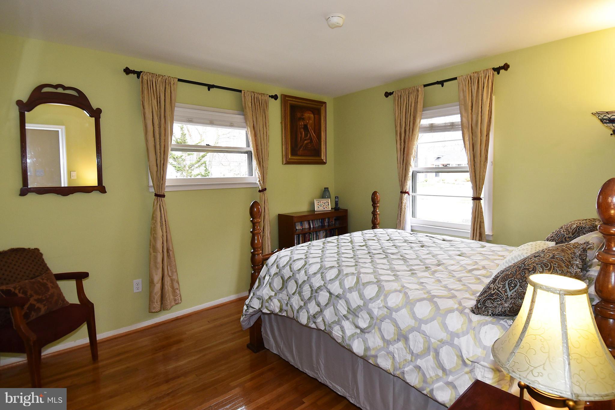 5627 Heming Avenue Springfield, VA 22151 - Photo 9 of 30 Bedroom