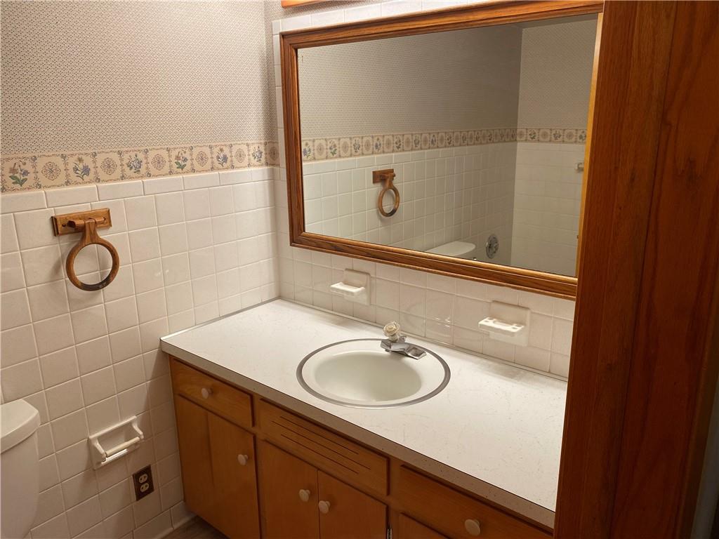 380 Heasley Road Pulaski, PA 16143 - Photo 16 of 31 Gallery Image 16
